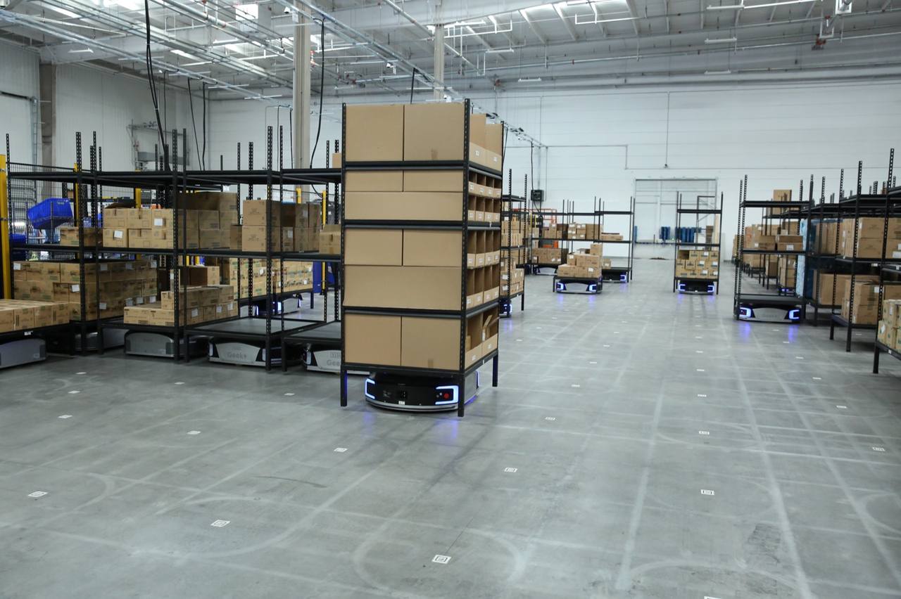 United Kingdom — 220,000+ Tote Locations, Goods-to-Person Program